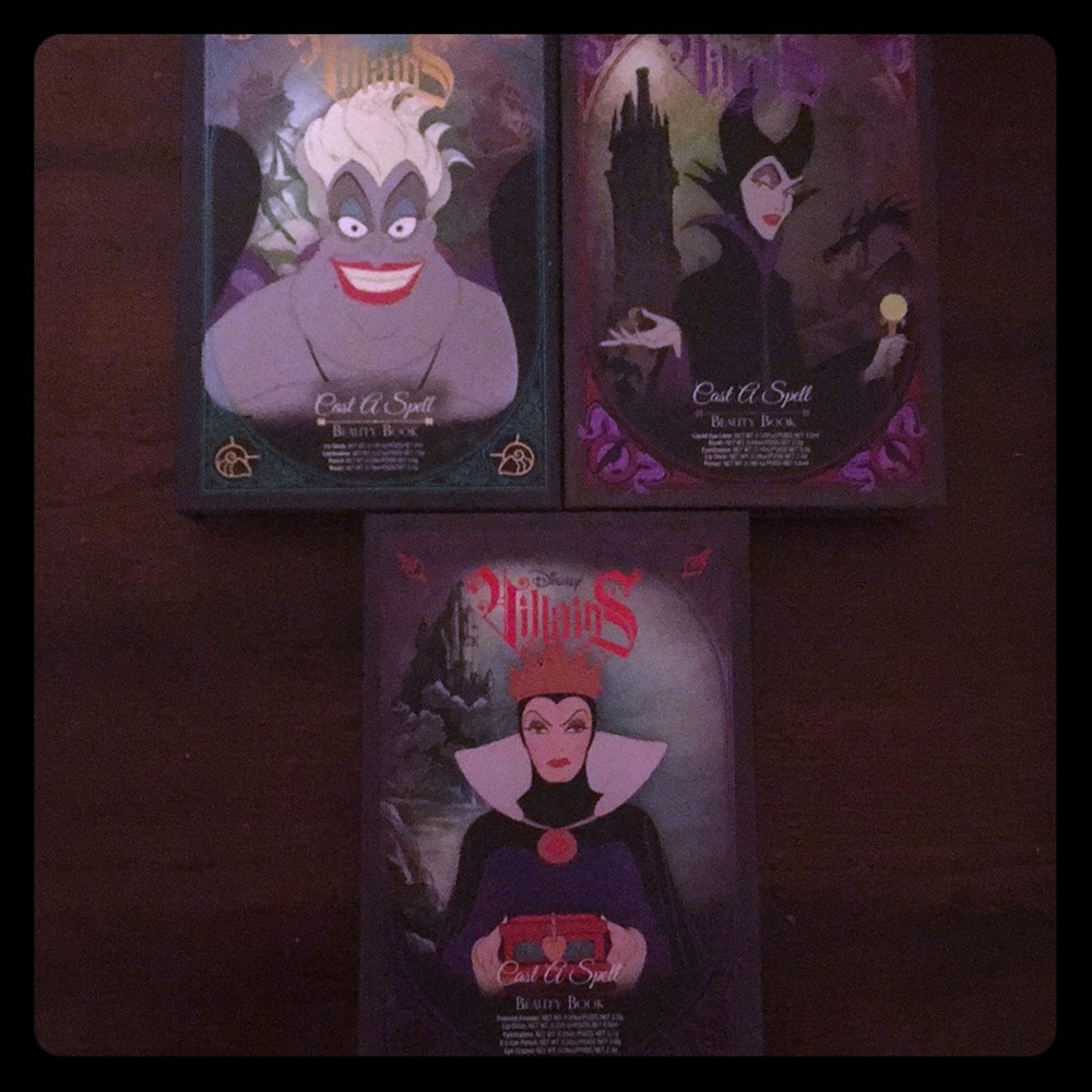 Disney Villains Beauty Book Set